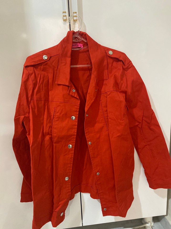 Kırmızı Düğmeli Kadın Ceket - Görsel 2