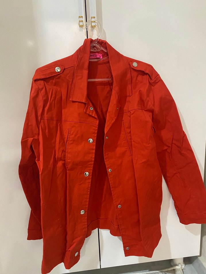 Kırmızı Düğmeli Kadın Ceket - Görsel 5