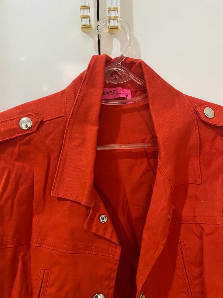 Kırmızı Düğmeli Kadın Ceket - Görsel 4