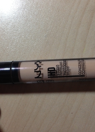 NYX CONCEALER WAND