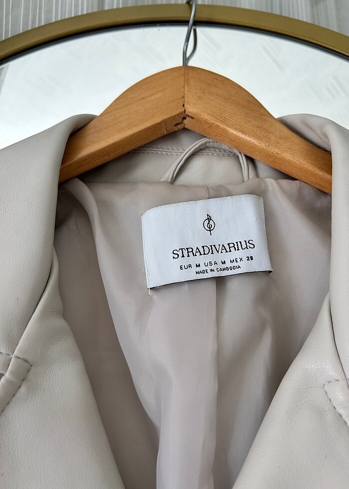 Stradivarius kemerli suni deri biker ceket - Görsel 4