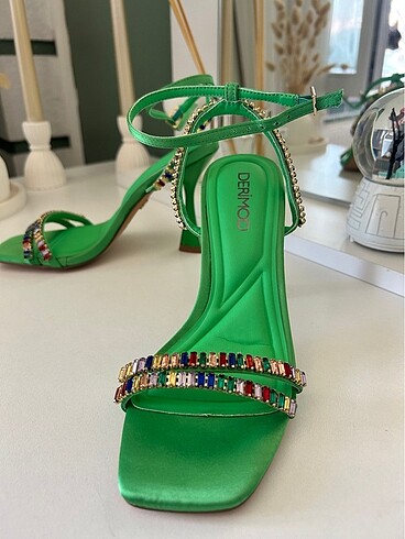 Derimod topuklu sandalet - Görsel 7