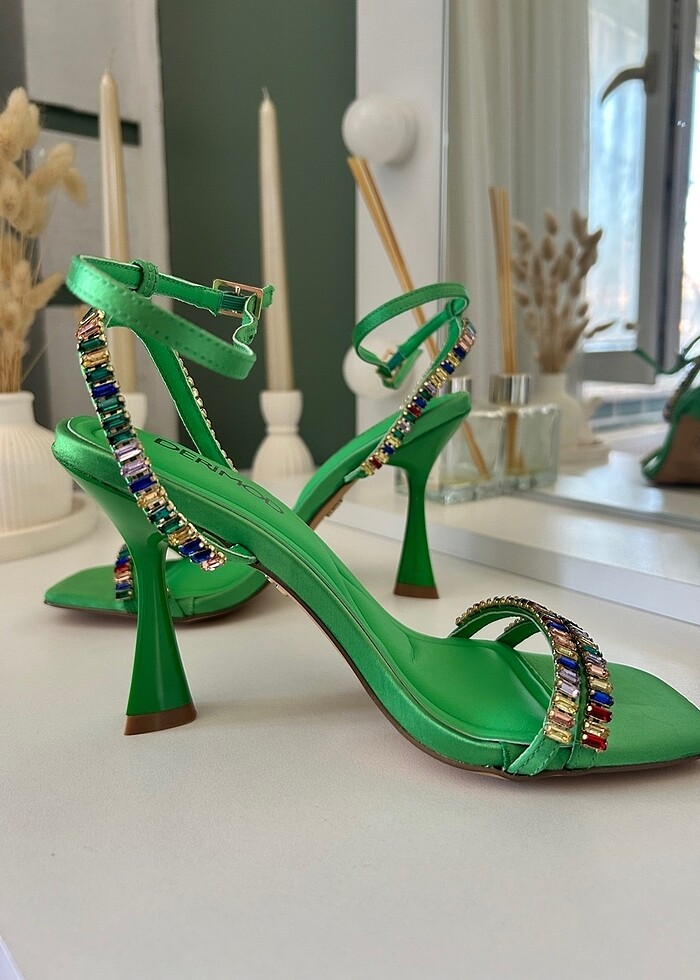 Derimod topuklu sandalet - Görsel 4