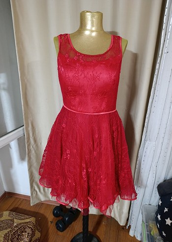 Kırmızı Dantelli Mini Abiye Elbise