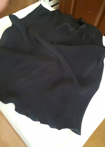 Sıfır Siyah Büyük Beden Piliseli Kolsuz Kadın Bluz - Görsel 3