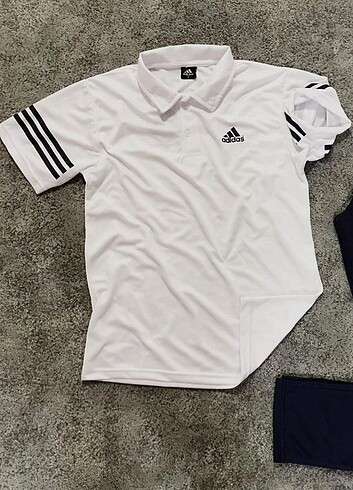 Adidas pola yaka 