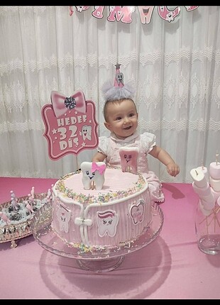 Diş figürlü taç 