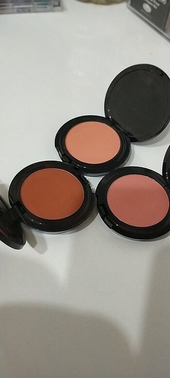 FARMASİ FAR ALLIK BRONZER OLARAKTA KULLANILABİLİR