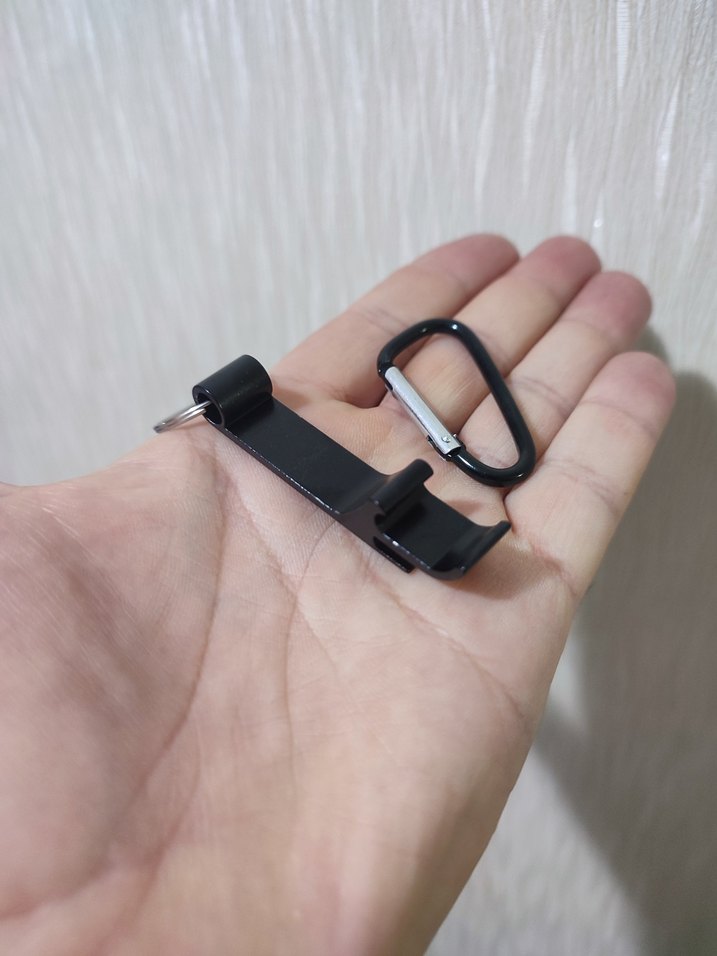 Siyah renk açacak ve anahtarlık karabina, ikisinin fiyatıdır - Görsel 2