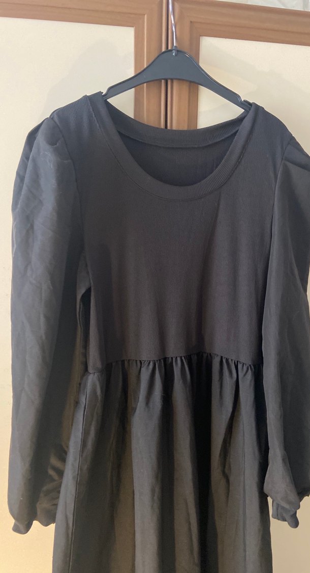 Siyah Dökümlü Uzun Keten Elbise Tesettür kapalı giyim - Görsel 3