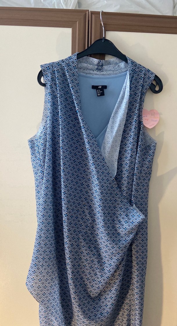 Drapeli V Yakalı Uzun Mavi Kadın Elbise - Görsel 2