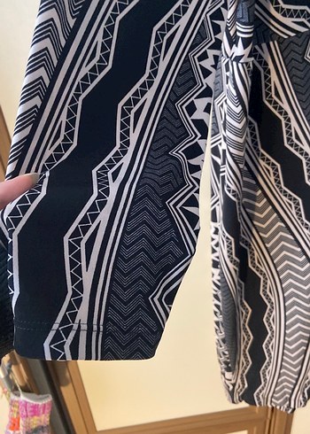 V Yaka Uzun Kollu Bohem Desenli Triko Elbise - Görsel 2