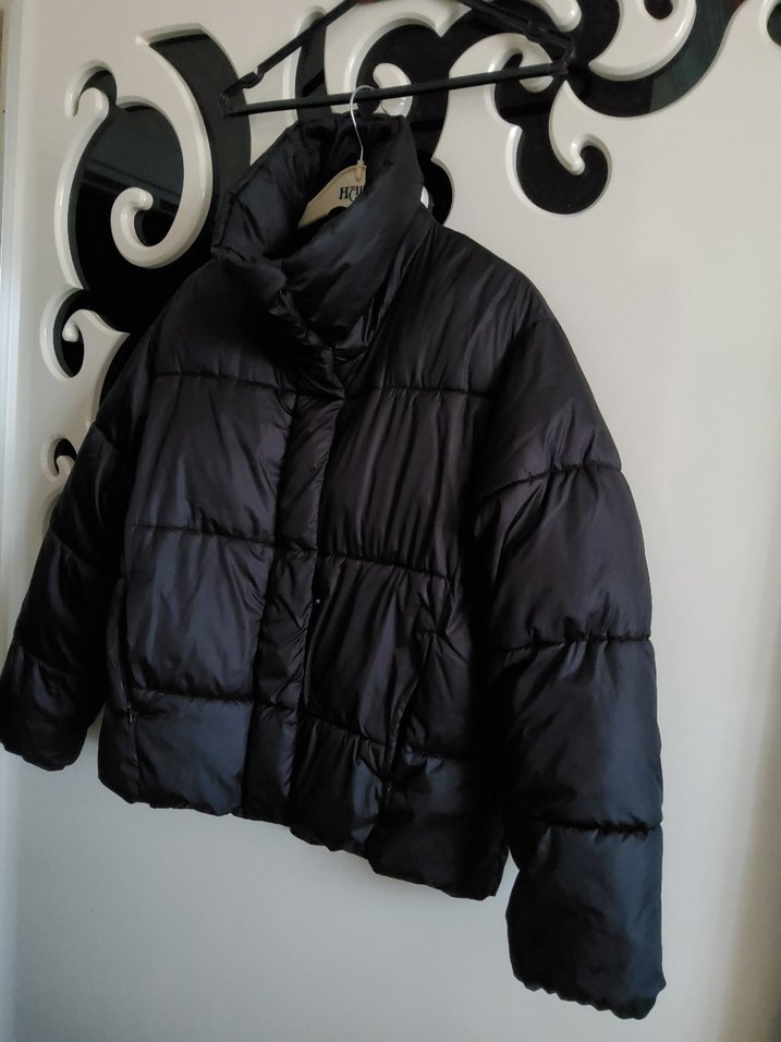 H&M Siyah Yüksek Yakalı Kadın Kışlık Mont XS/S - Görsel 2