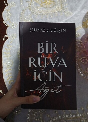 Bir Rüya İçin Ağıt 