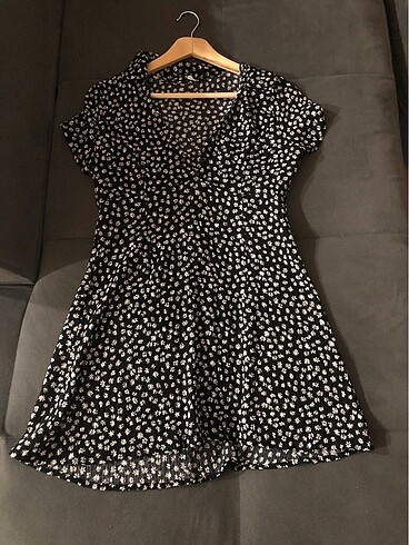 Bershka mini yakalı çiçekli elbise
