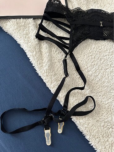 l Beden siyah Renk Victorias Secret