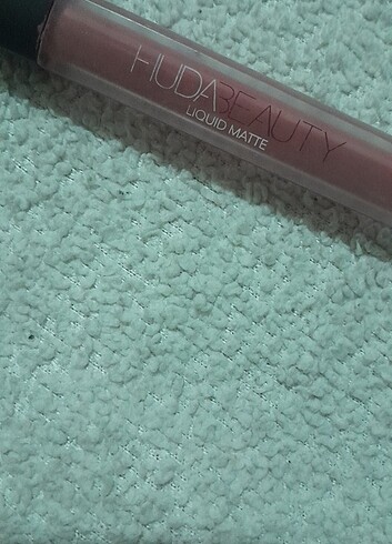 Hudabeauty ruj