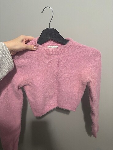 bershka pembe tüylü kazak
