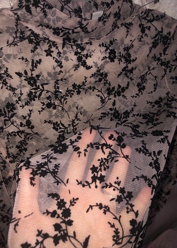 Dantel Detaylı Transparan Tül Bluz - Görsel 4