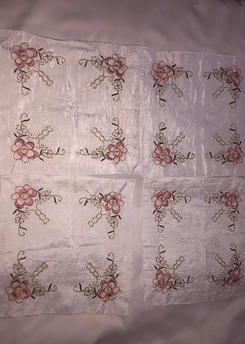 Nakışlı Beyaz Fiskos Raf Örtüsü - Görsel 2