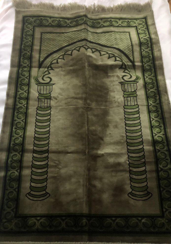 Koyu Haki Halı Seccade - Görsel 2