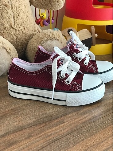 Erkek çocuk converse