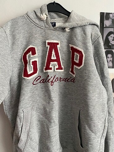 gap sweatshirt