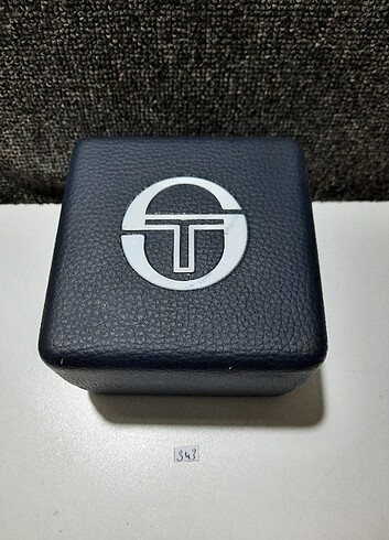 Sergio tacchini saat kutusu