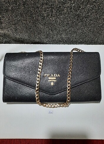 Prada çanta 