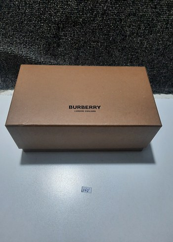 Burberry Kahverengi gözlü dış kutusu