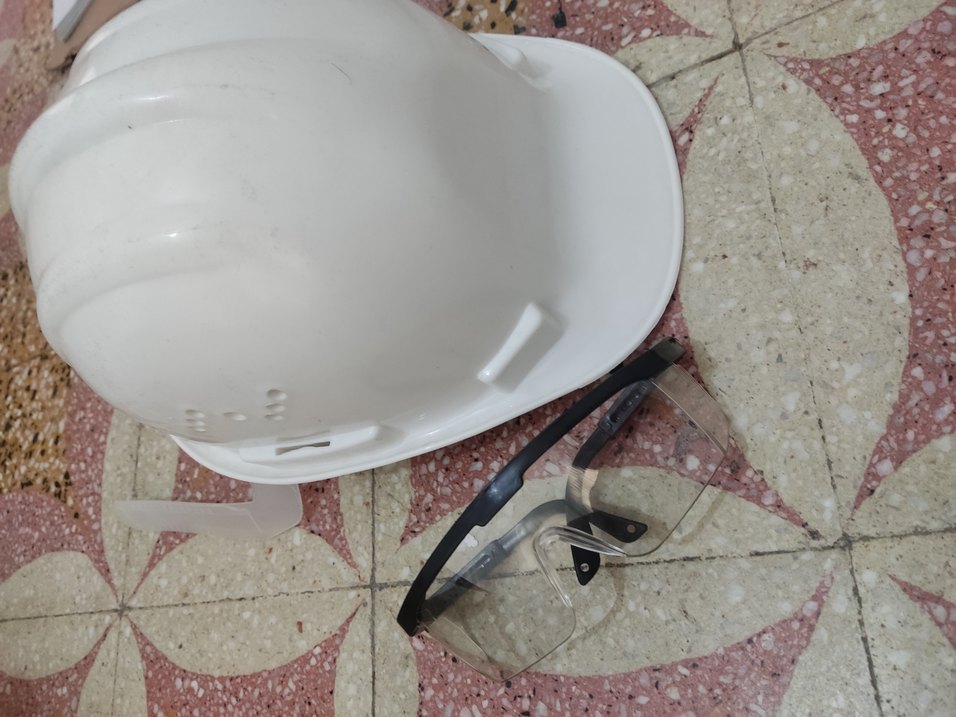 Diger Beyaz Motosiklet Kaskı inşaat kaketi ve gözlük - Görsel 3