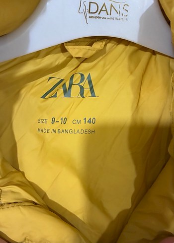 Sarı Kapüşonlu Kadın Şişme Yelek - Görsel 3