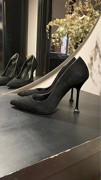 Zarif Süet Stiletto