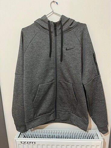 Nike therma fit