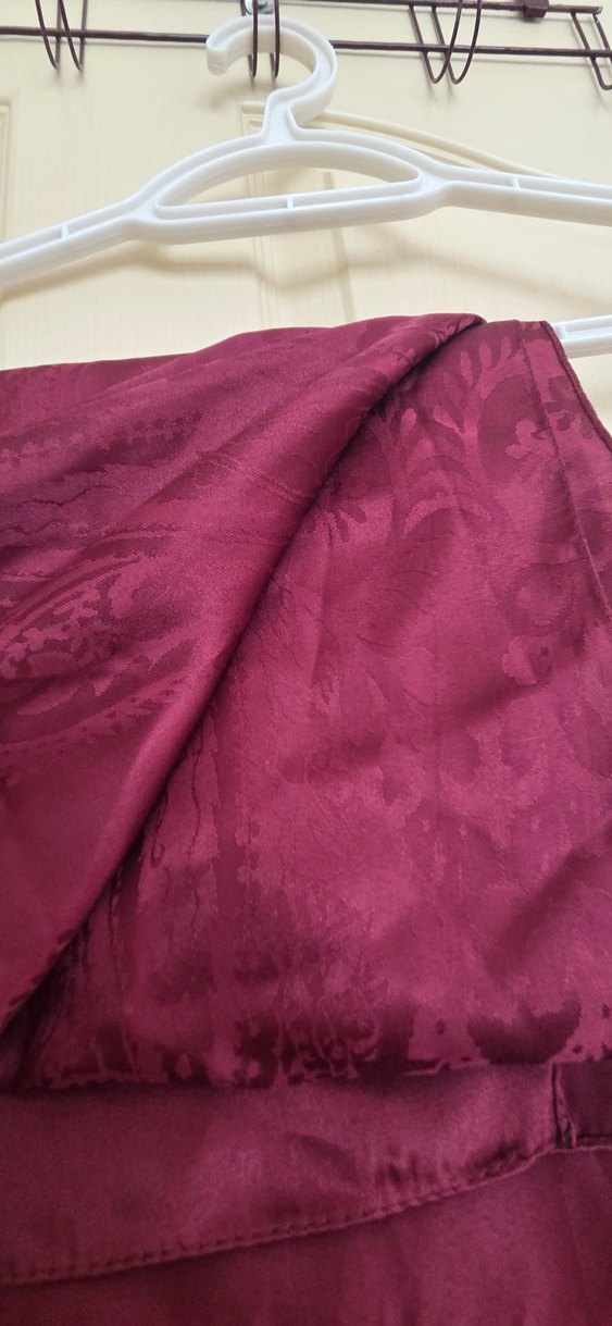 Bordo Dökümlü Kadın Şal - Görsel 2