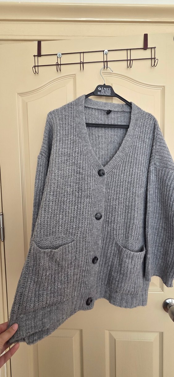 Gri Örgü Hırka - Görsel 2