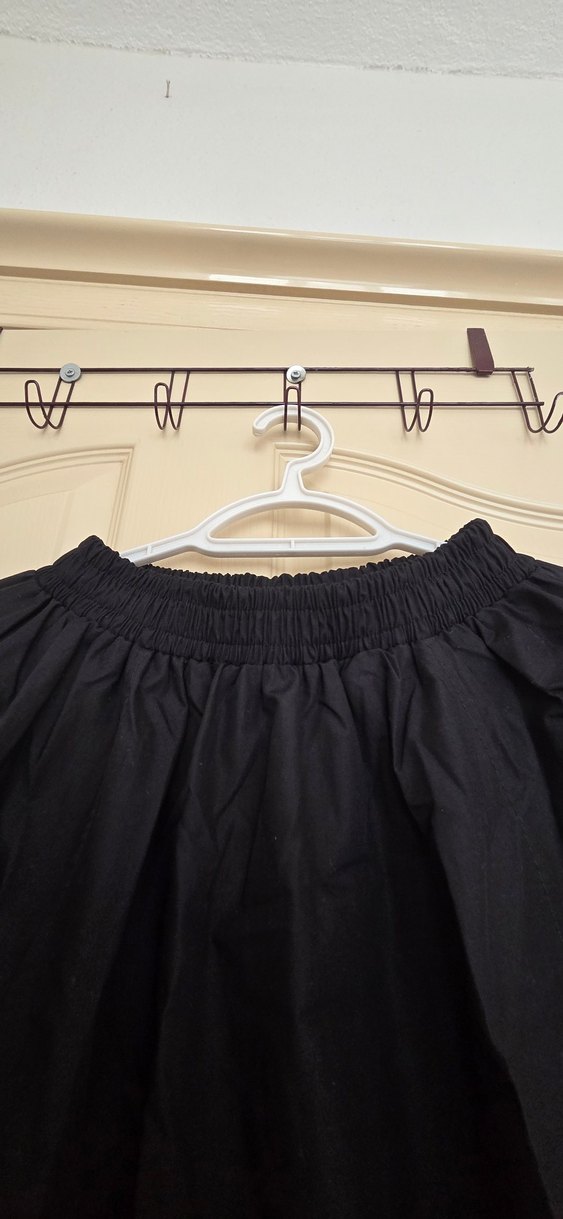 Siyah Uzun Paraşüt Kumaş Etek - Görsel 3