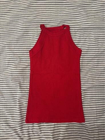 kırmızı halter yaka crop