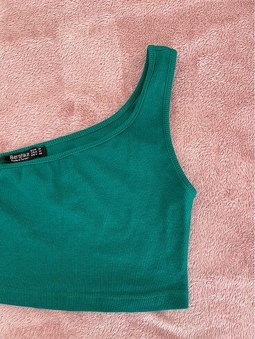 m Beden Bershka top
