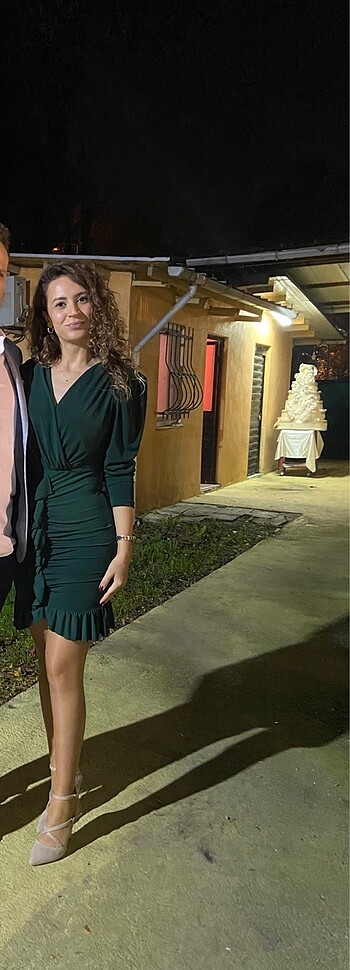 Yeşil drape detaylı elbise