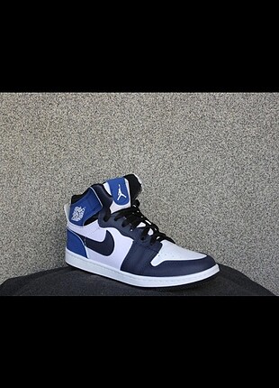 Nike Air Jordan | Sneaker