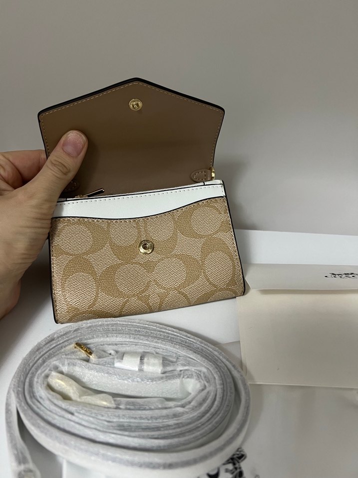 Beyaz Baskılı Coach Çocuk Cüzdanı ve Kemer - Görsel 2