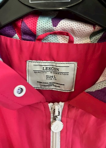 Kapüşonlu Renkli Desenli Pembe Yağmurluk - Görsel 3