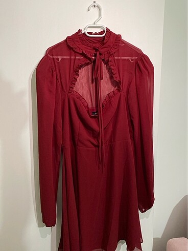 42 Beden TRENDYOLMİLLA BORDO ELBİSE