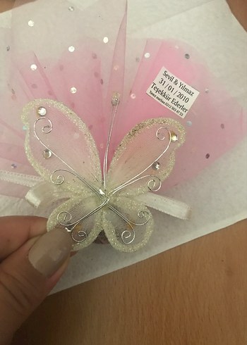 Diğer Pembe Kurdeleli Kelebekli Düğün Aksesuarı