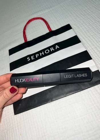 HUDA BEAUTY Çift Taraflı Siyah Maskara - Görsel 3