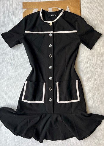 Siyah Düğmeli Kısa Kollu Elbise - Görsel 11