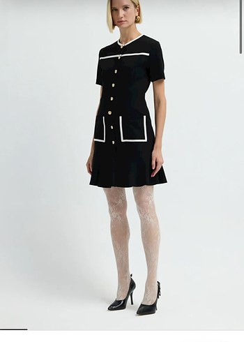 Siyah Düğmeli Kısa Kollu Elbise - Görsel 4