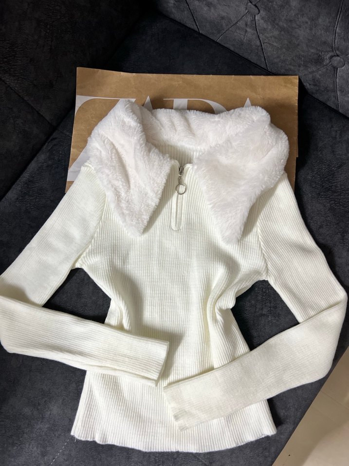 Kadın Beyaz Uzun Kollu Kürklü bluz - Görsel 4