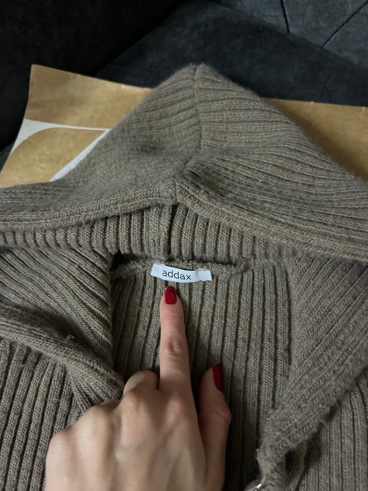 Kahverengi Kapüşonlu Kadın Triko Hırka - Görsel 3